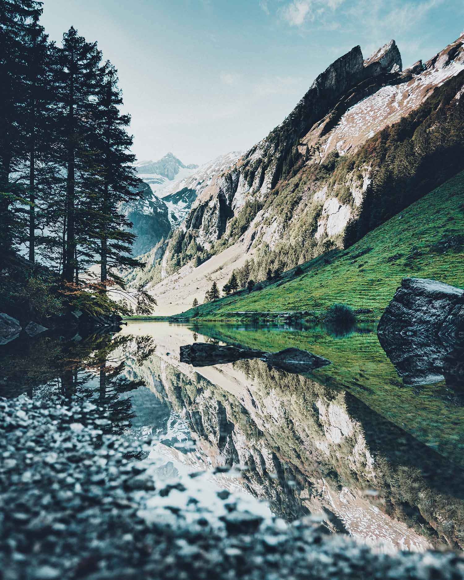 picture of swiss lake seealpsee with mountain reflection